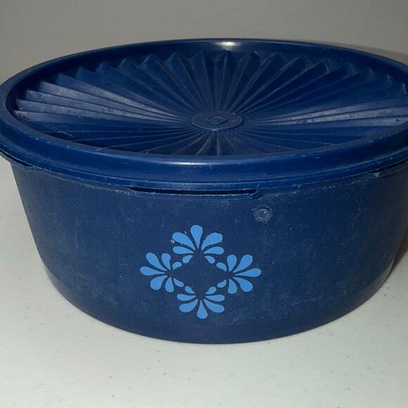 Tupperware Servalier Dark Indigo Blue Stacking Cookie Snack Canister #1204-7 Lid - Picture 6 of 6